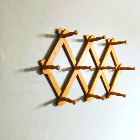 Nevco Oak accordion 10 peg rack - Picture 2 of 8